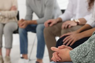 Tušíte, že máte problém s alkoholem? Léčba už neznamená měsíce na psychiatrii
